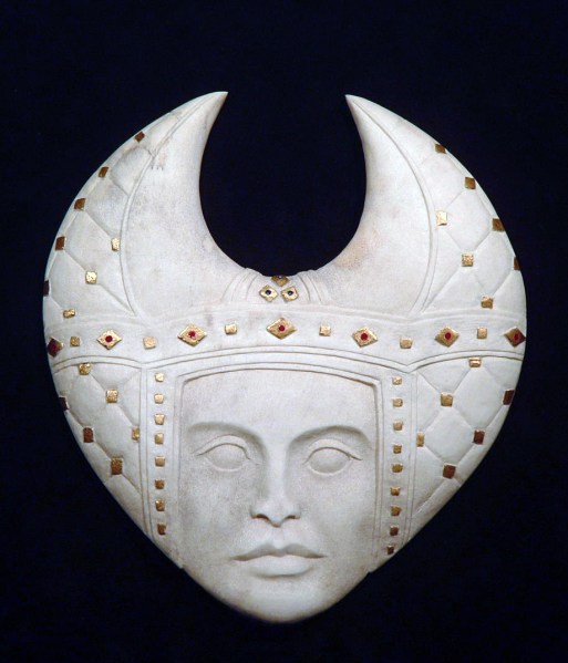 'Padded Headdress' (carved antler and gold leaf and paint) by Maureen-Morris 'Padded Headdress' (carved antler and gold leaf and paint) by Maureen-Morris